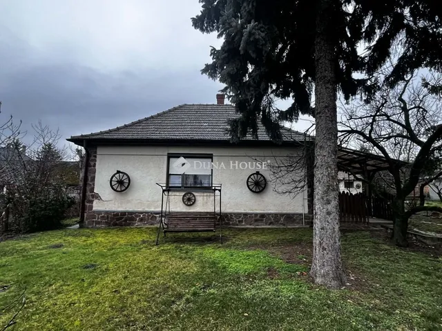 Eladó ház Bakonyszentlászló 60 nm