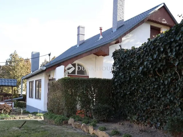 Eladó ház Pápateszér 80 nm
