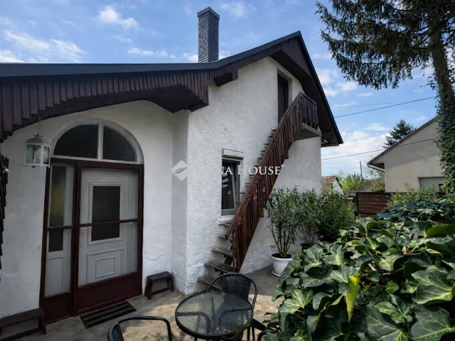 Eladó ház Pápateszér 80 nm