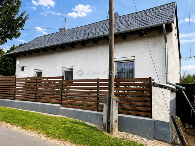 Eladó ház Pápateszér 80 nm