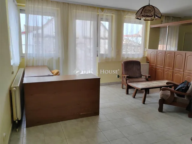 Kiadó lakás Pápa 70 nm