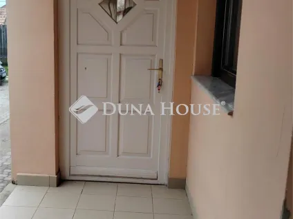 Kiadó lakás Pápa, Szladik János utca 70 nm