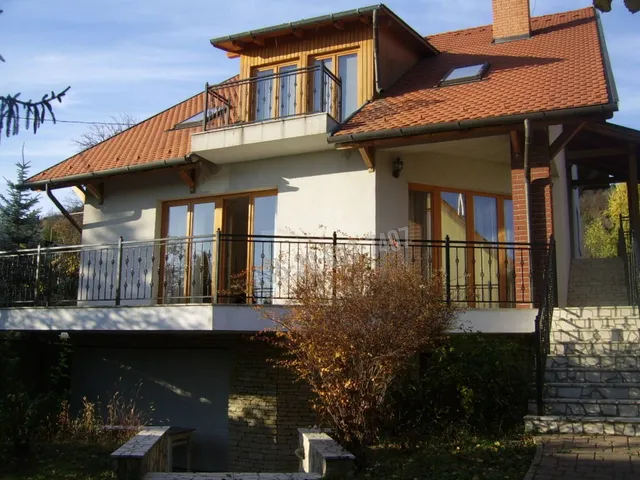 Eladó ház Budaörs 257 nm