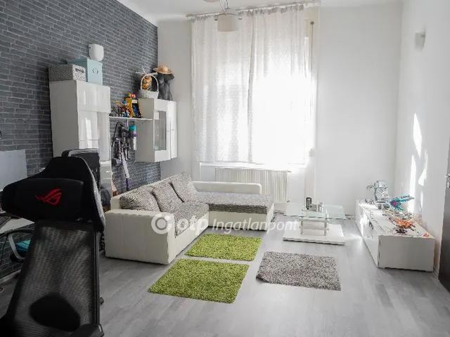 Eladó lakás Budapest IX. kerület 73 nm