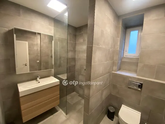 Eladó lakás Budapest VI. kerület 62 nm