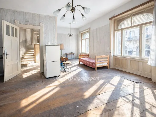 Eladó lakás Budapest VI. kerület 112 nm