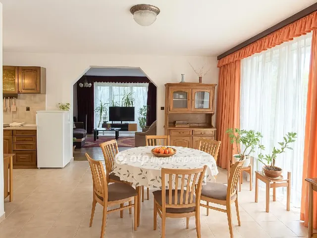 Eladó ház Siófok, Aranypart 195 nm