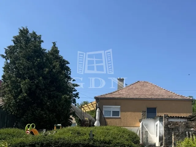 Eladó ház Bár 100 nm