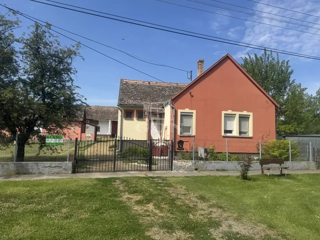 Eladó ház Ivándárda 160 nm