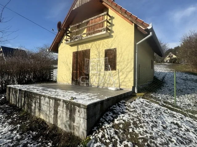 Eladó üdülő és hétvégi ház Bár 45 nm