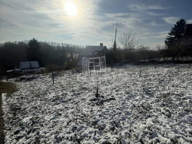 Eladó üdülő és hétvégi ház Bár 45 nm