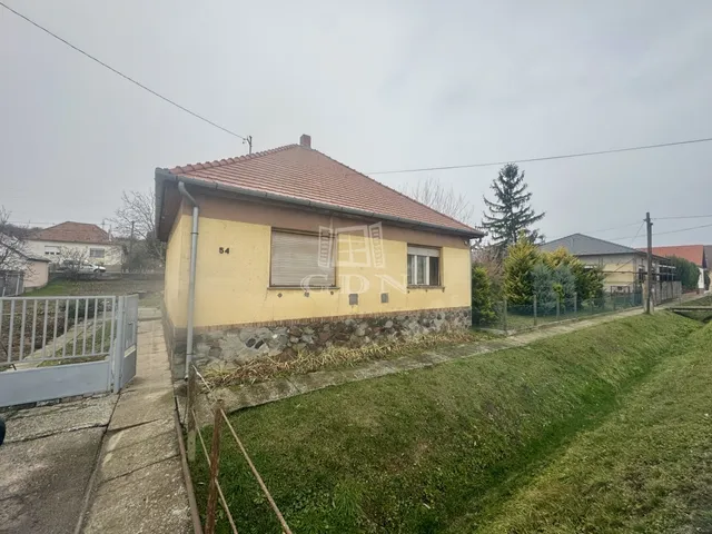 Eladó ház Palotabozsok 120 nm