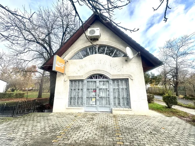 Eladó kereskedelmi és ipari ingatlan Dunaszekcső 90 nm