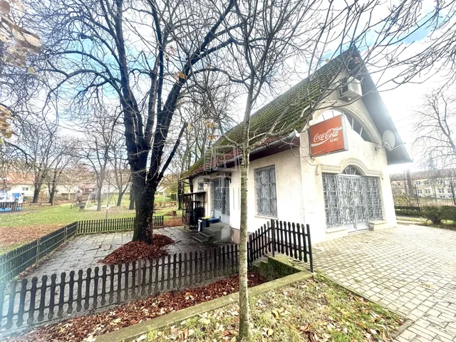 Eladó kereskedelmi és ipari ingatlan Dunaszekcső 90 nm