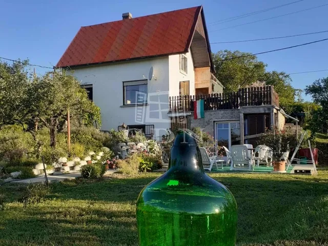 Eladó ház Pécs, Patacs 120 nm