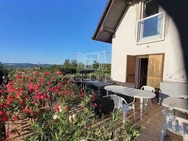 Eladó ház Pécs, Patacs 120 nm