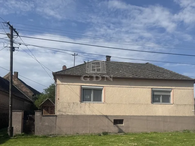 Eladó ház Versend 120 nm