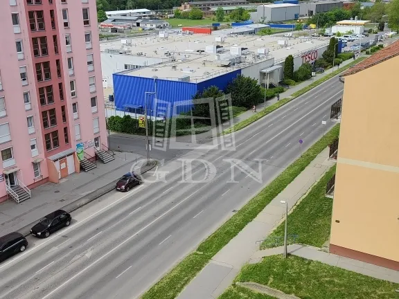 Eladó lakás Komló 39 nm
