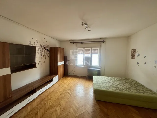 Eladó lakás Pécs, Belváros 80 nm