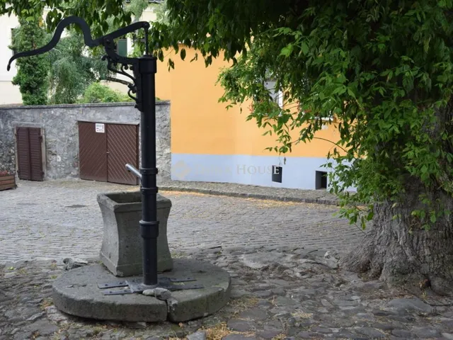 Eladó ház Szentendre, Rab Ráby tér 590 nm
