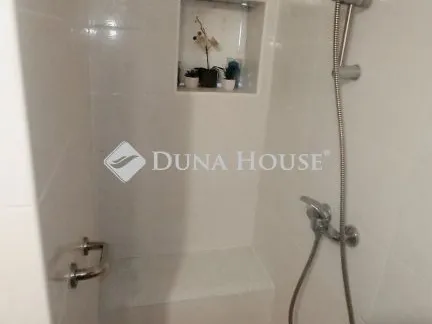 Eladó ház Budapest X. kerület, Bazalt utca 170 nm