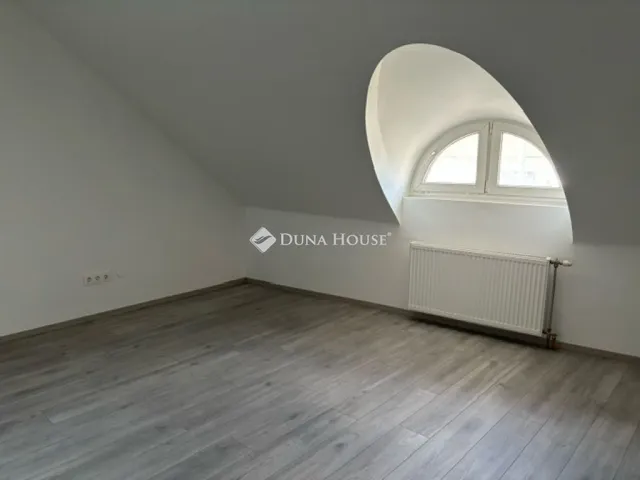 Kiadó kereskedelmi és ipari ingatlan Budapest III. kerület 150 nm