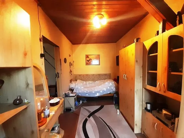 Eladó ház Budapest XVI. kerület 260 nm