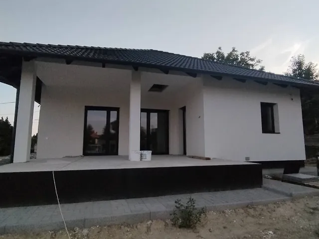 Eladó ház Etyek 130 nm
