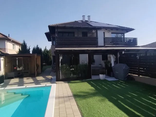 Eladó ház Dunakeszi 155 nm