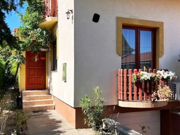 Eladó ház Budapest XVI. kerület 190 nm