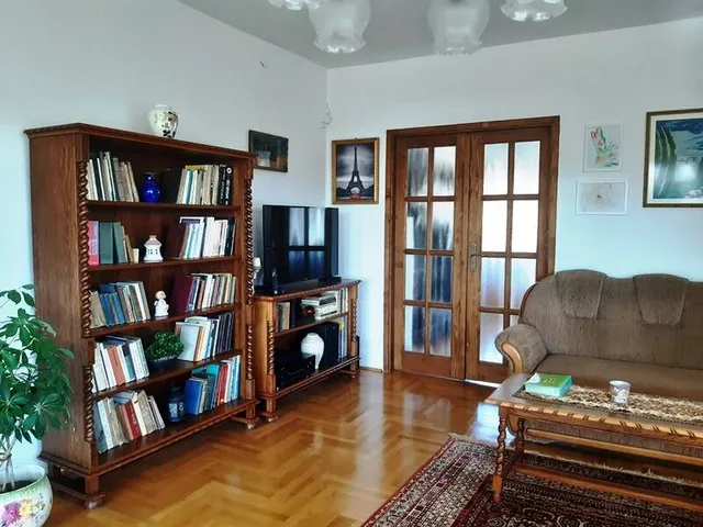 Eladó ház Budapest XVI. kerület 230 nm