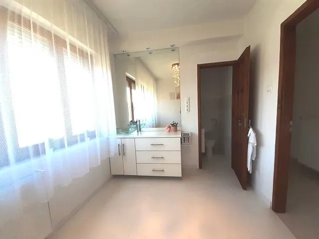 Eladó ház Budapest XVI. kerület 230 nm