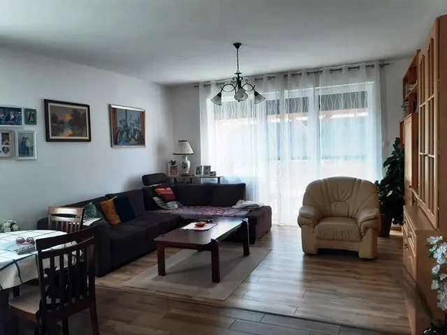 Eladó ház Nagytarcsa 83 nm