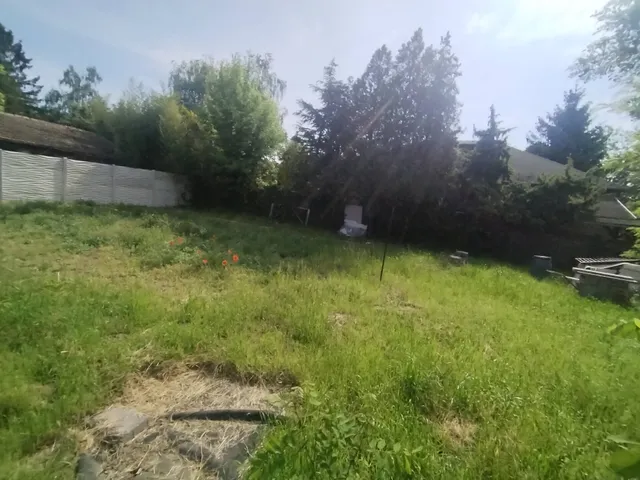 Eladó telek Sződliget 300 nm