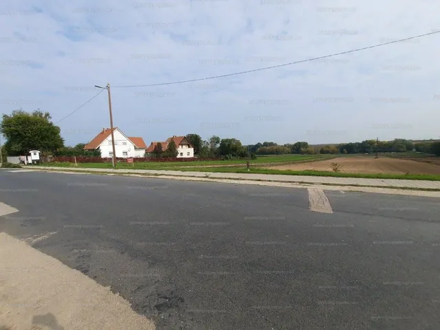 Eladó telek Zamárdi 3433 nm