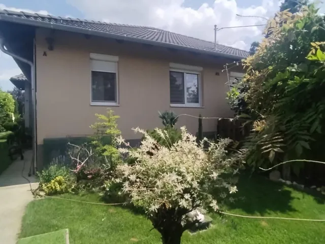 Eladó ház Pécel 96 nm