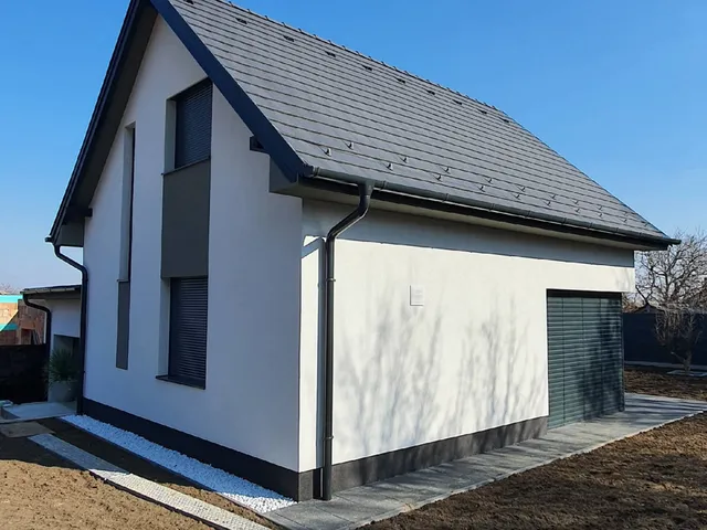 Eladó ház Üröm 114 nm