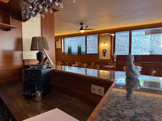 Eladó kereskedelmi és ipari ingatlan Budapest II. kerület 106 nm