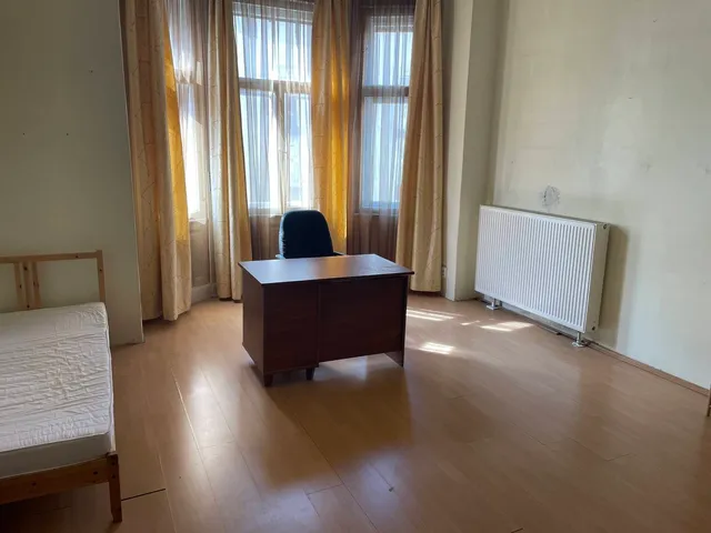 Eladó lakás Budapest VI. kerület 71 nm