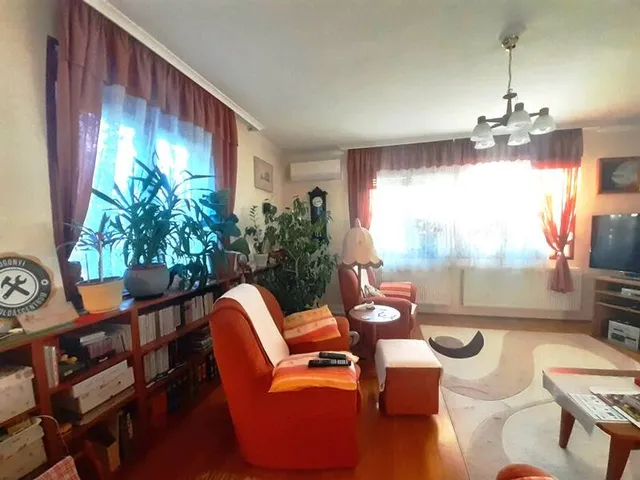 Eladó ház Budapest XVI. kerület 197 nm