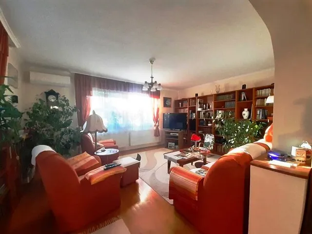 Eladó ház Budapest XVI. kerület 197 nm