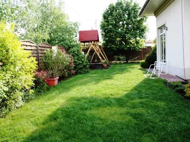 Eladó ház Nagytarcsa 228 nm