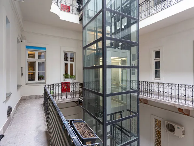 Eladó lakás Budapest VI. kerület 99 nm