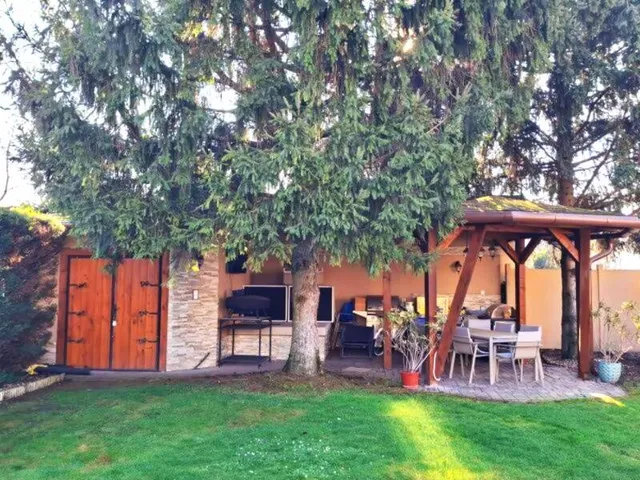 Eladó ház Budapest XVI. kerület 190 nm