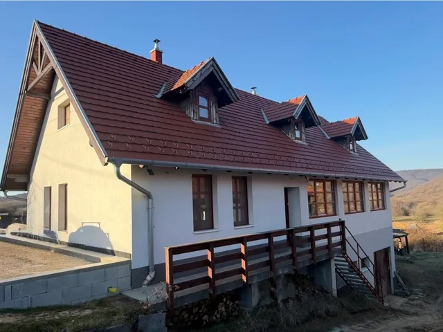 Eladó ház Pilisszentlászló 227 nm