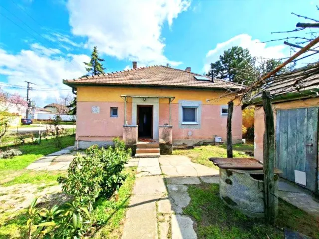 Eladó ház Budapest XVI. kerület 100 nm