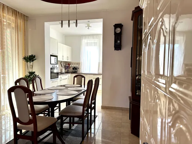 Eladó ház Győr, Ménfőcsanak 177 nm