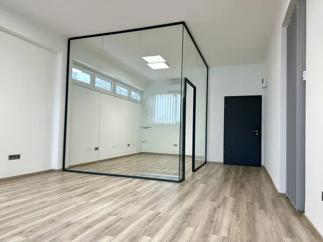 Kiadó kereskedelmi és ipari ingatlan Győr, Gyárváros 47 nm