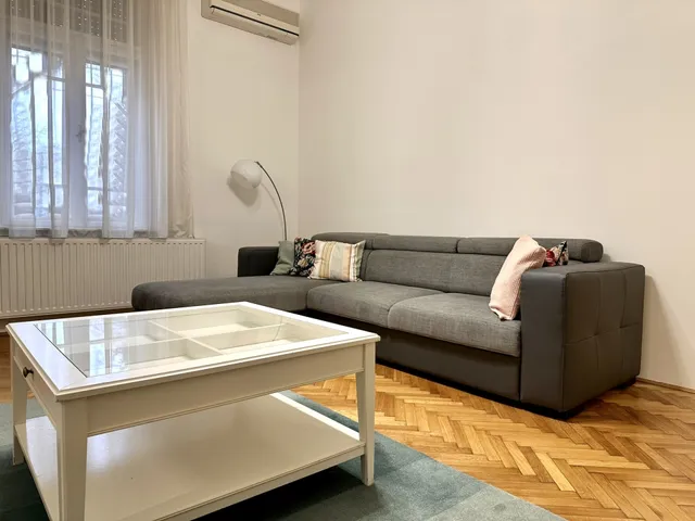 Kiadó lakás Győr, Nádorváros 115 nm