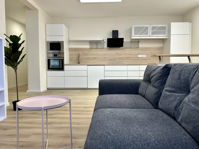 Kiadó lakás Győr, Nádorváros 57 nm